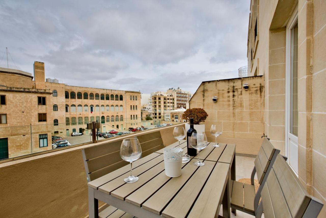 Bright And Central 2 Bedroom Apartment In Sliema Eksteriør billede